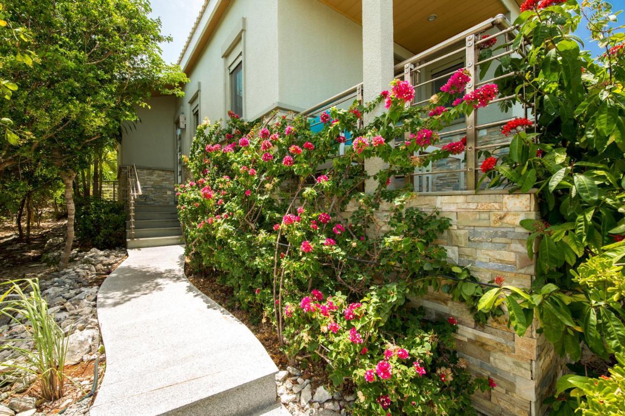 One On Marlin Resort (Adults Only) Turtle Cove Εξωτερικό φωτογραφία